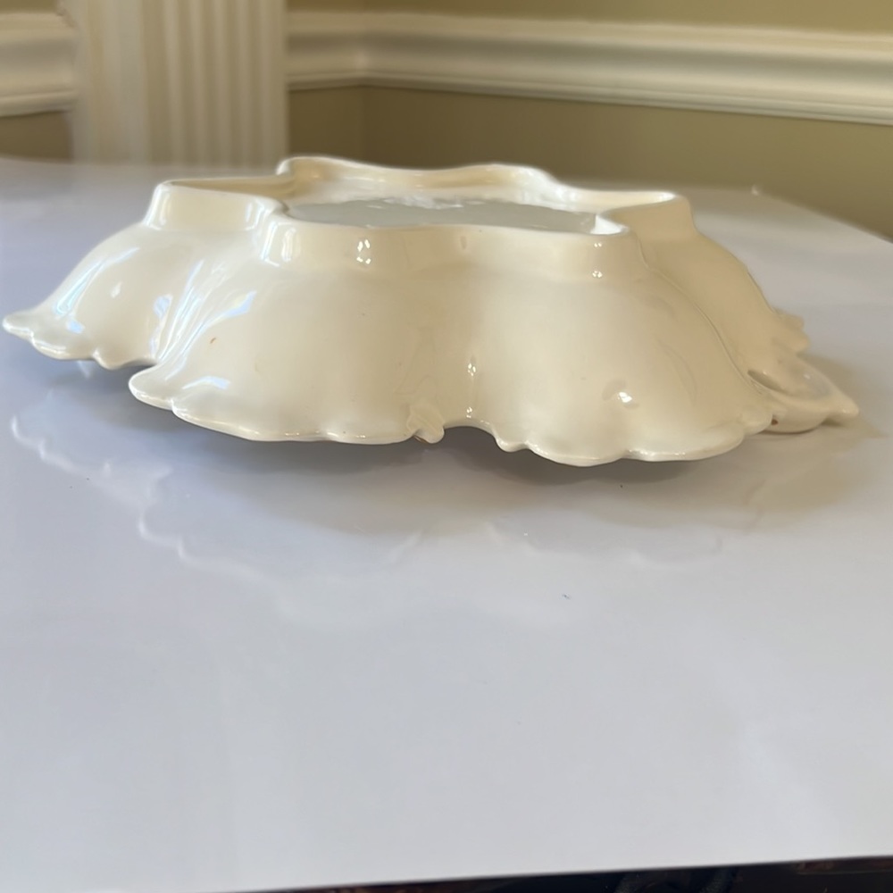 Ceramic White, Gold Accent, Poppy Floral Fruit Bowl - Picture 6 of 9